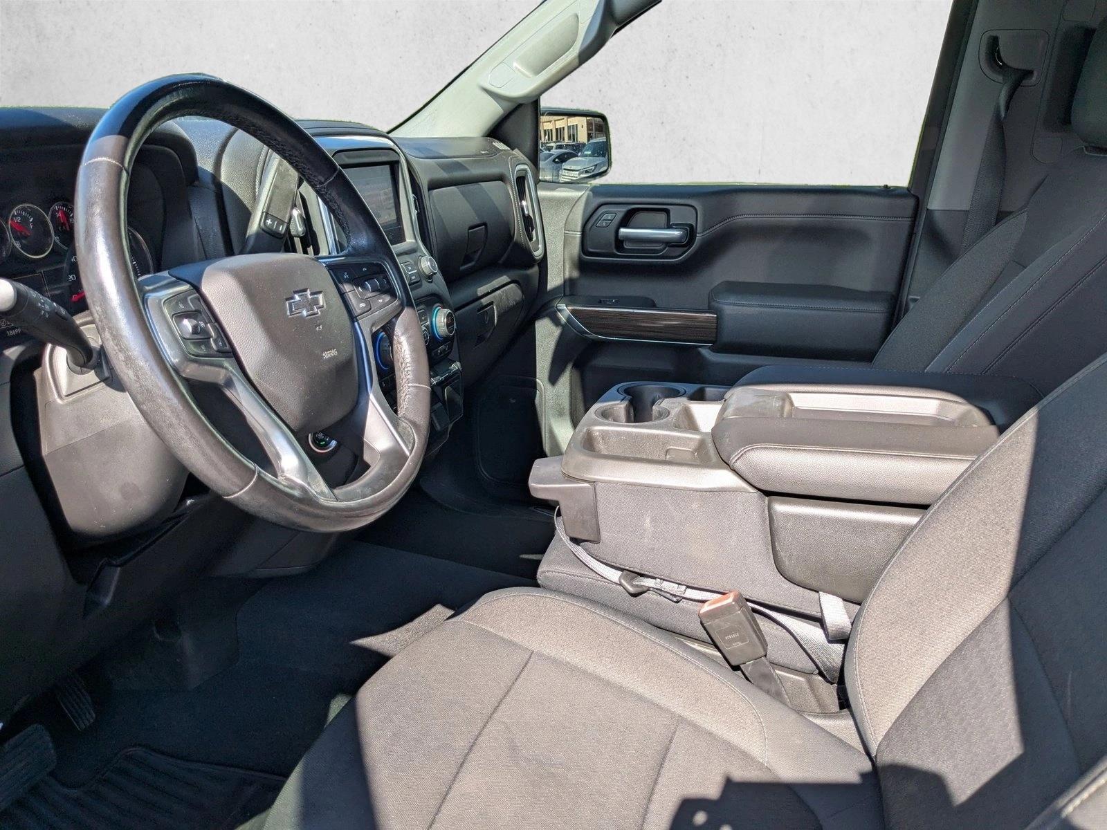 2019 Chevrolet Silverado RST photo 15
