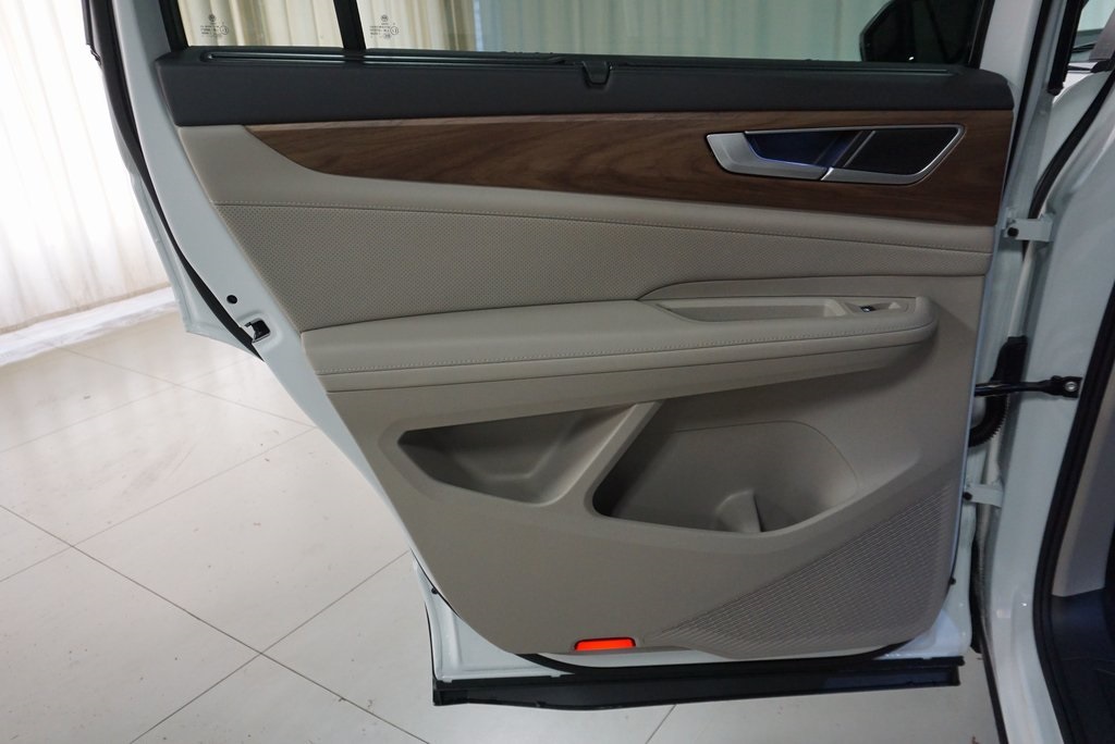2025 Volkswagen Atlas SE Technology photo 27