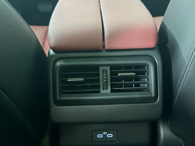 2025 Mazda CX-50 Premium photo 26