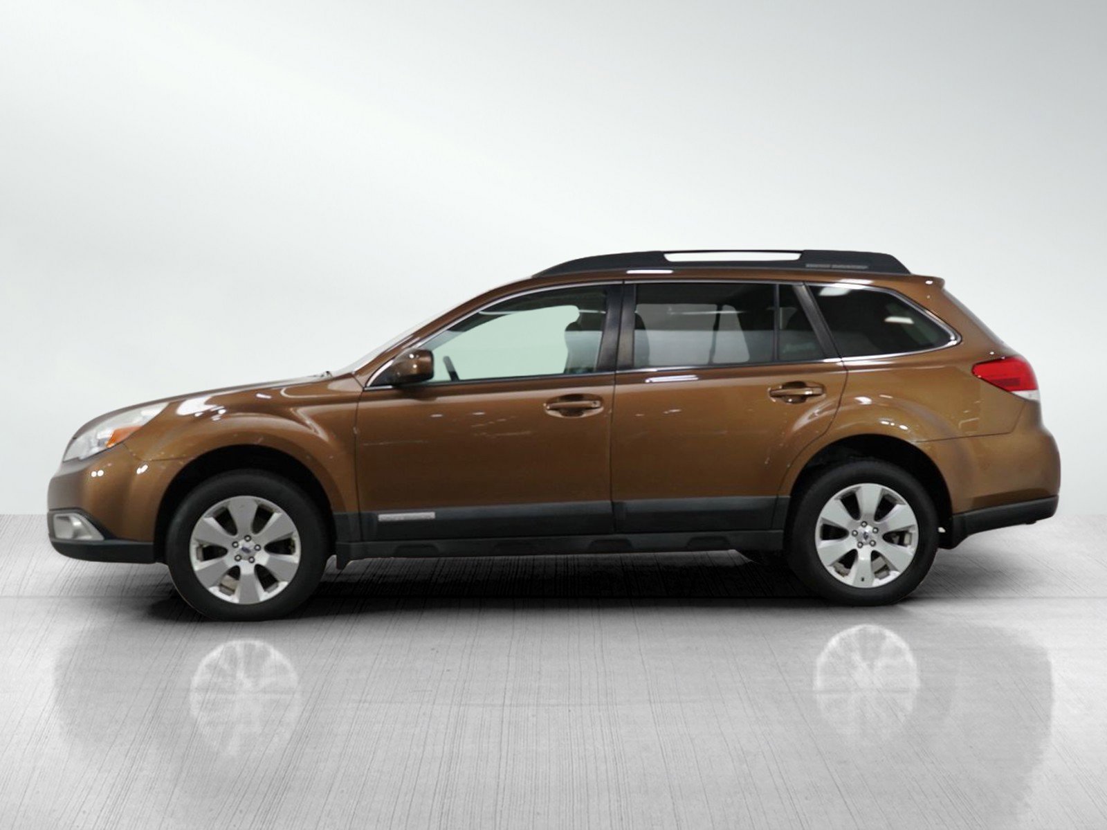 Used 2012 Subaru Outback Limited with VIN 4S4BRCJC6C3264928 for sale in Burnsville, MN