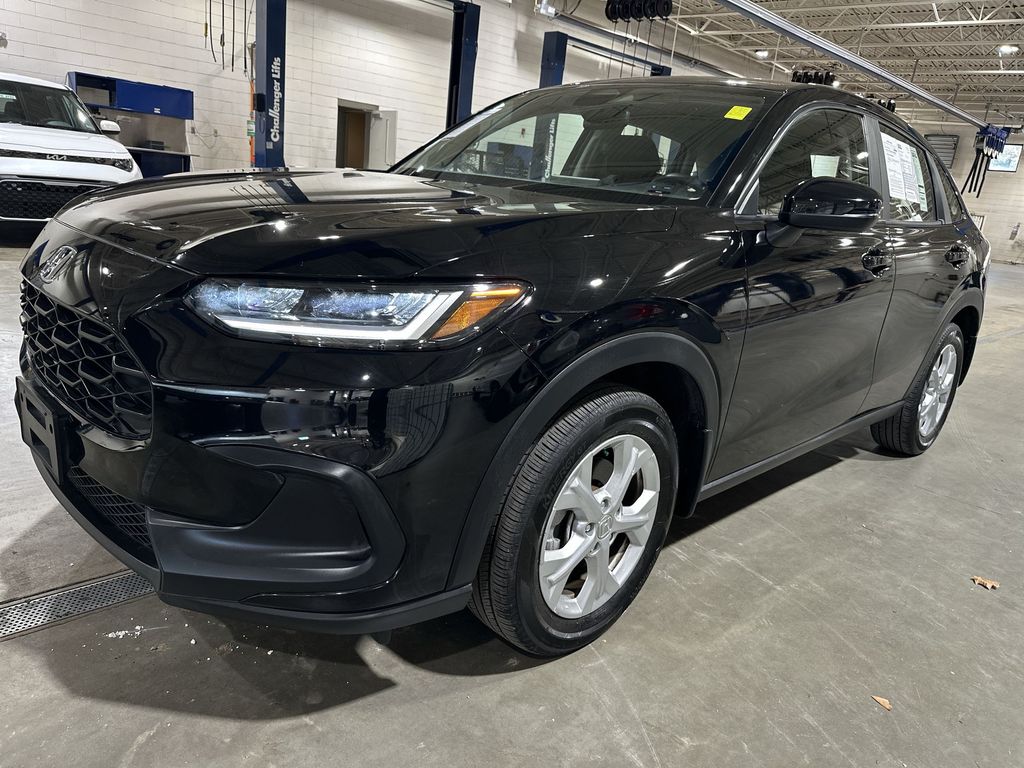 2023 Honda HR-V LX photo 3