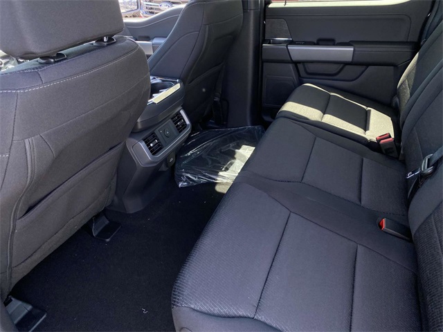 2025 Ford F-150 XLT photo 8