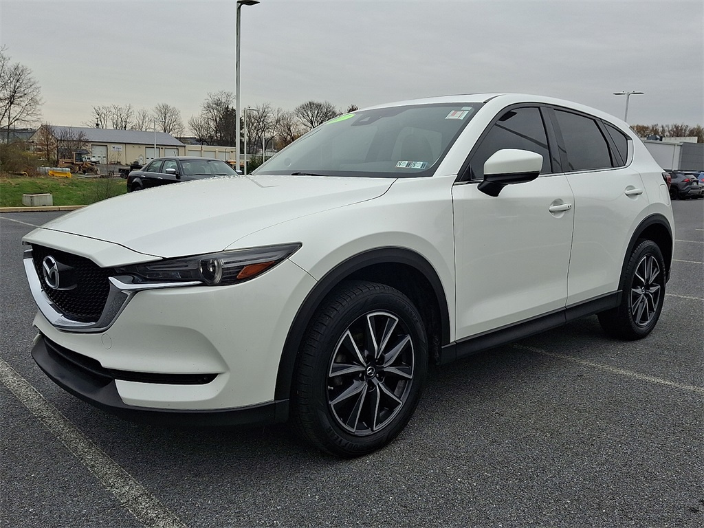 2017 Mazda CX-5 Grand Touring photo 2