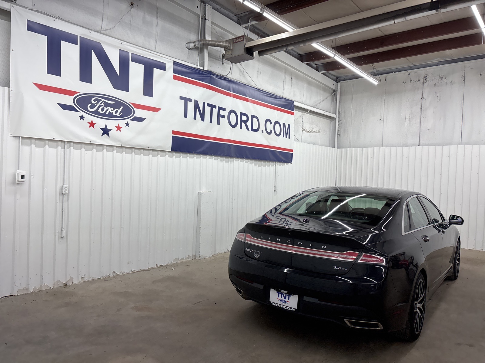 2015 Lincoln MKZ Base photo 4