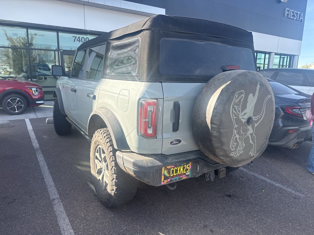 2024 Ford Bronco Badlands photo 3