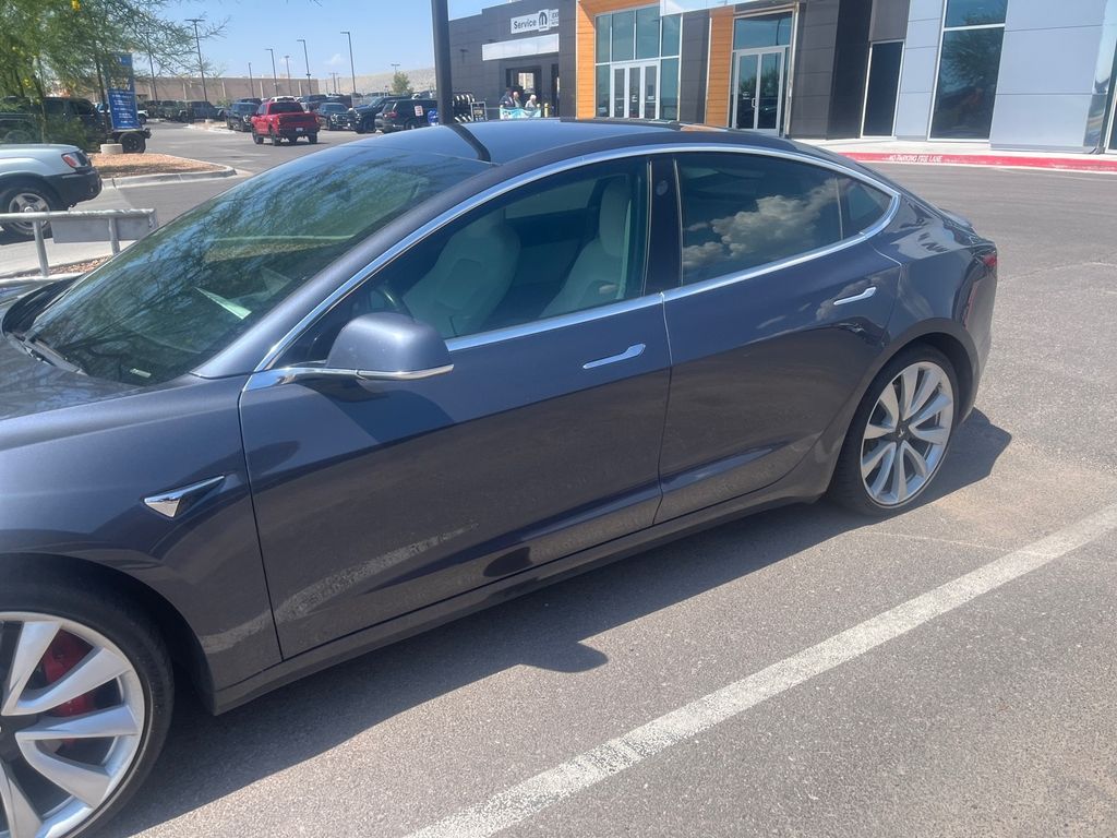 2019 Tesla Model 3 Performance photo 3