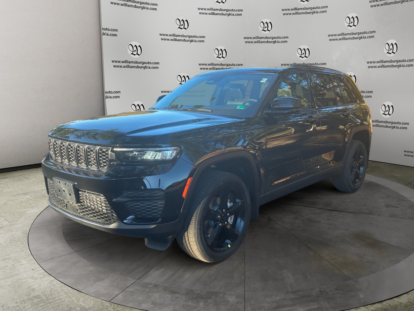 2025 Jeep Grand Cherokee Altitude's photo