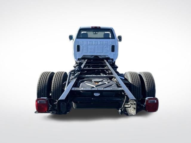 2024 Chevrolet Silverado 5500HD Work Truck photo 4