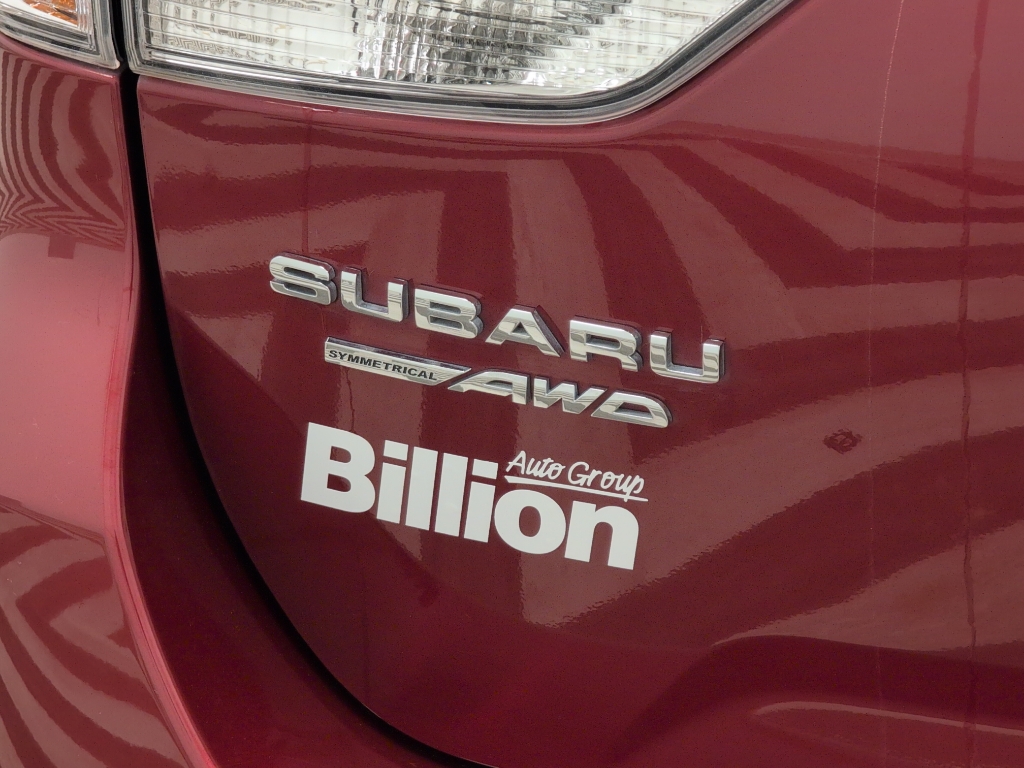 2022 Subaru Forester Touring photo 2