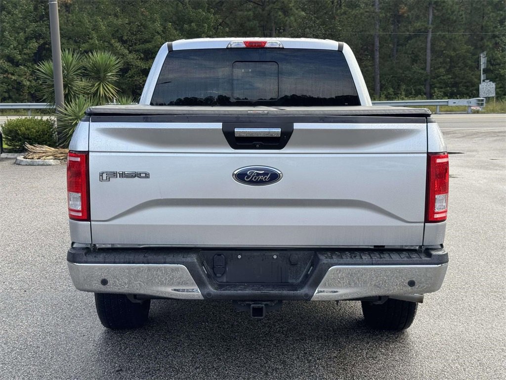 2017 Ford F-150 XLT photo 17
