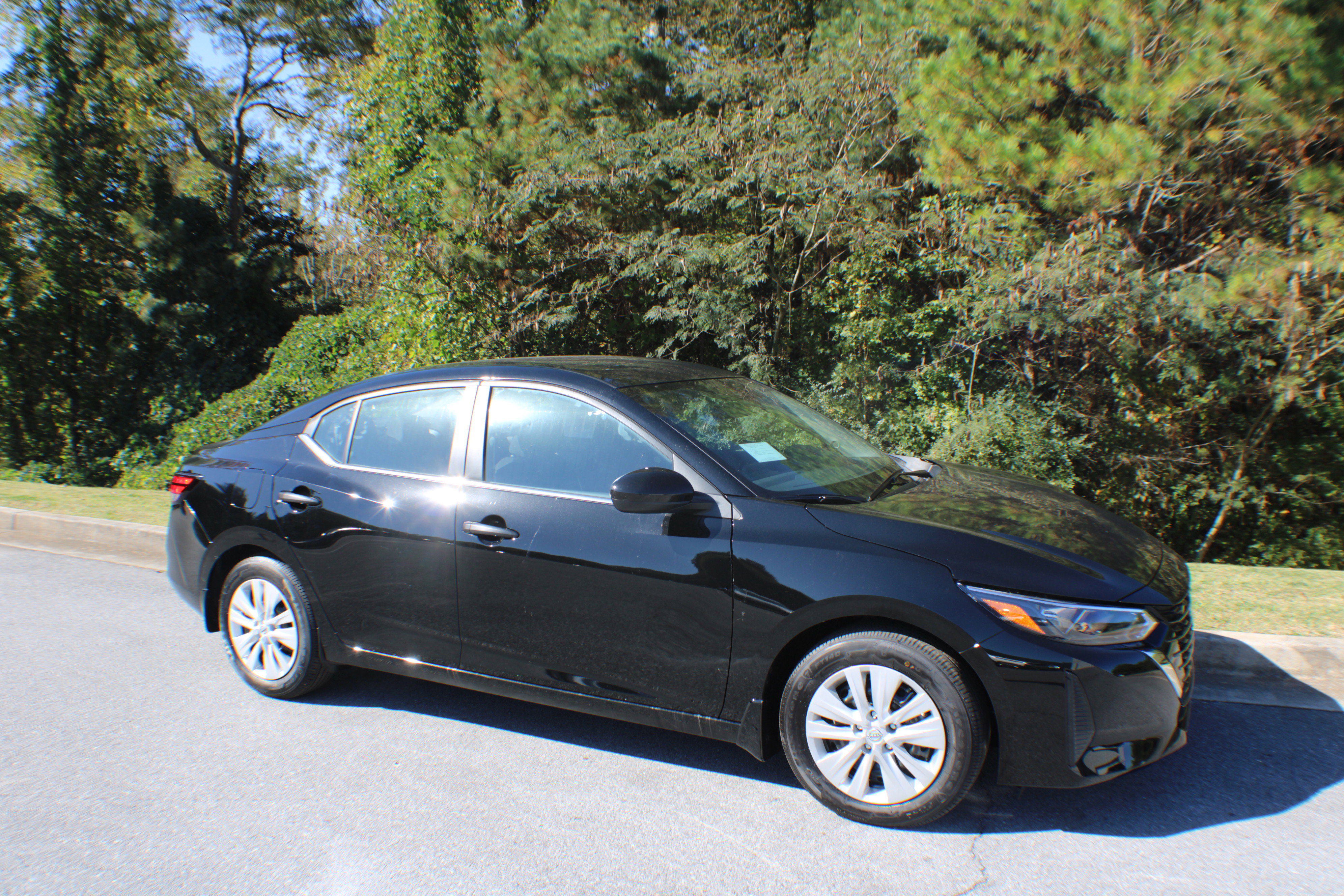 2025 Nissan Sentra S's photo