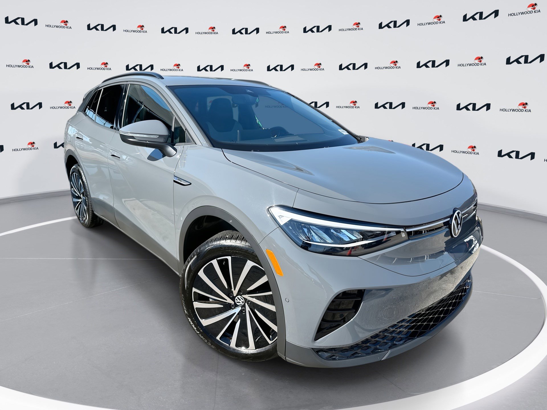 2025 Volkswagen ID.4 PRO's photo