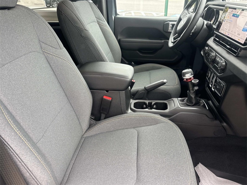 2025 Jeep Wrangler Sport S photo 13