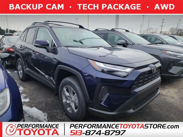 2025 Toyota RAV4 XLE's photo