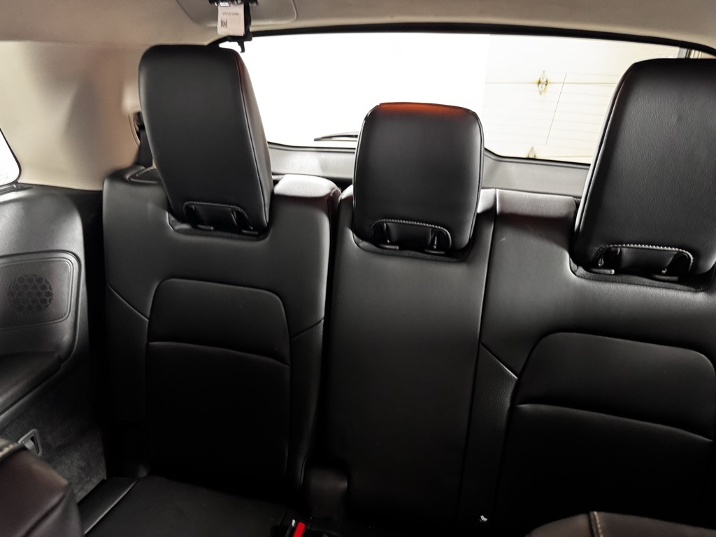 2023 Nissan Pathfinder SL photo 18