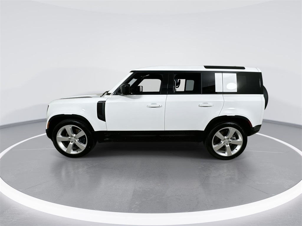 2025 Land Rover Defender 110 X-Dynamic SE photo 5