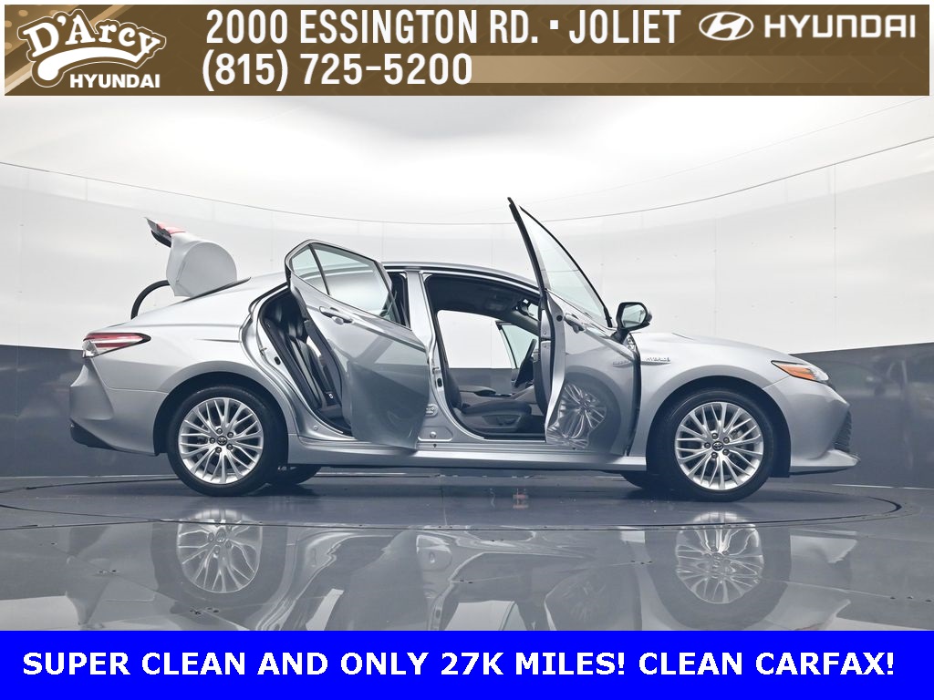 2020 Toyota Camry Hybrid XLE photo 33