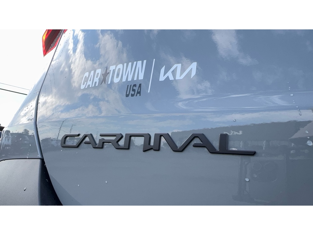 2026 Kia Carnival SX Prestige photo 4