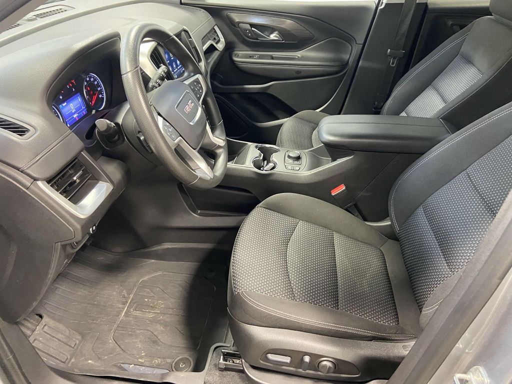 2023 Gmc Terrain SLE photo 13