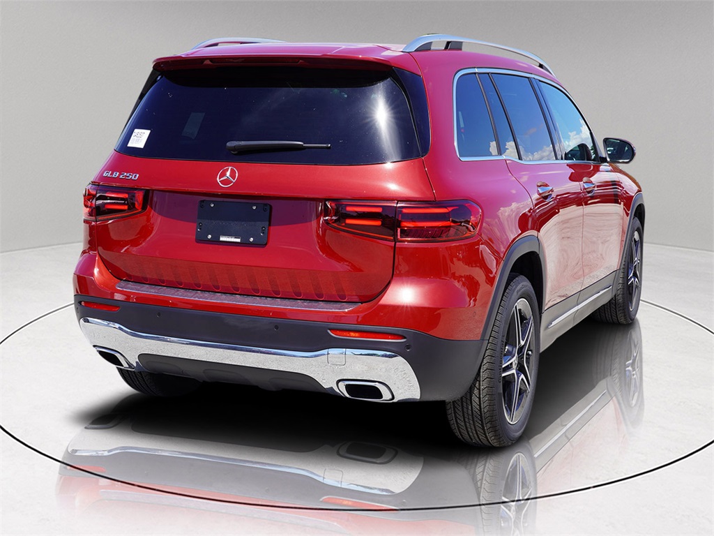2026 Mercedes Benz GLB 250 photo 6