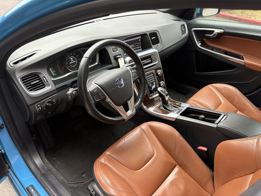 2015 Volvo V60 T5 photo 12