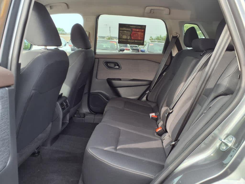 2023 Nissan Rogue S photo 11