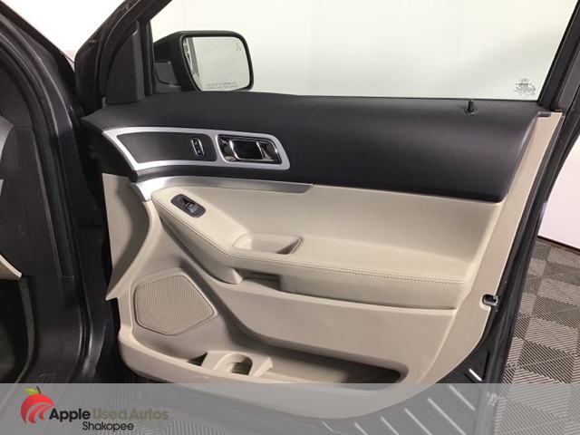 2014 Ford Explorer XLT photo 22