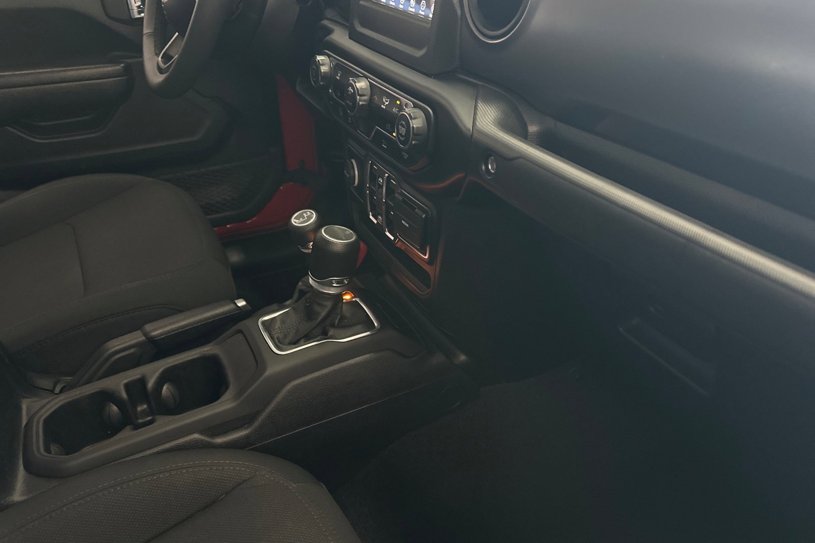 2023 Jeep Gladiator Sport S photo 14