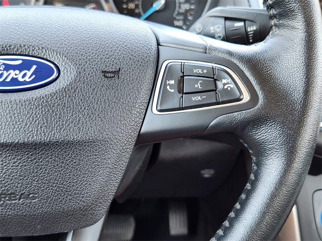 2015 Ford Focus Titanium photo 19