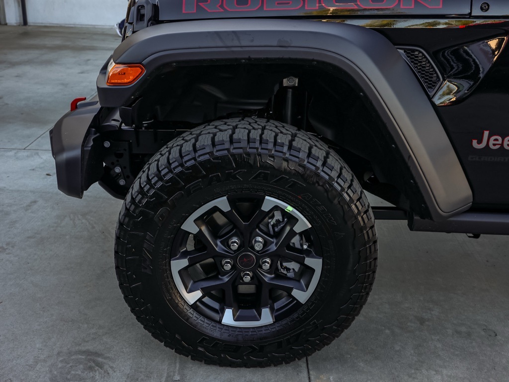 New 2026 Black Clear-Coat Exterior Paint Jeep Rubicon image 10