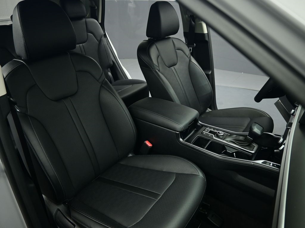 2025 Kia Sorento S photo 9