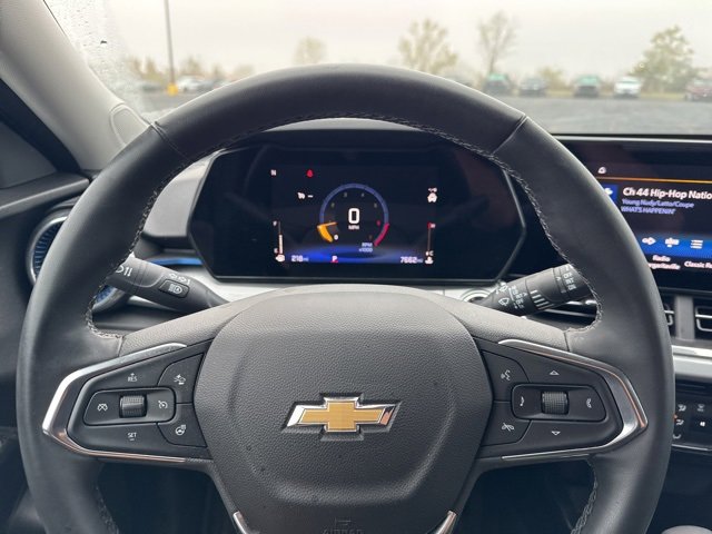 2025 Chevrolet Trax LT photo 9