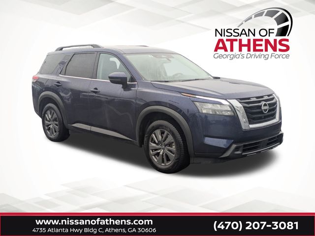 2024 Nissan Pathfinder SV's photo
