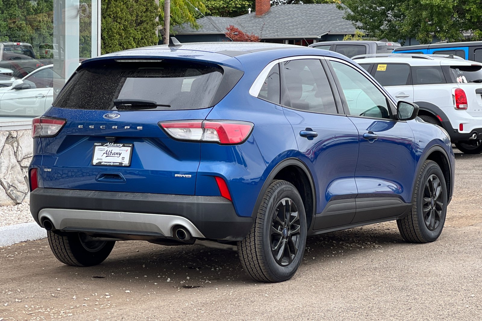 2022 Ford Escape SE photo 2