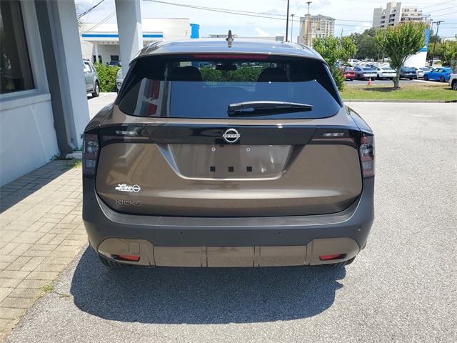 2025 Nissan Kicks SV photo 4