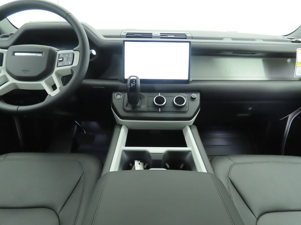 2025 Land Rover Defender 110 S photo 14