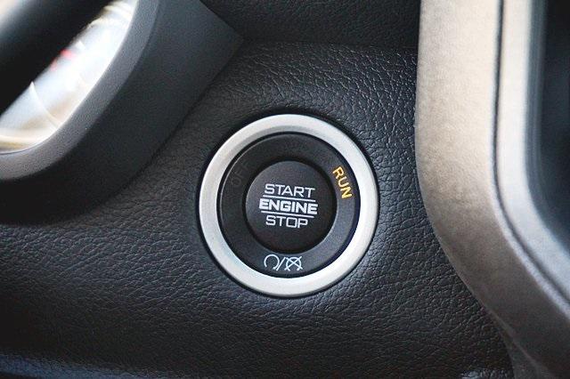 New 2023 Bright White Clear-Coat Exterior Paint RAM TRADESMAN Chassis Cab image 33