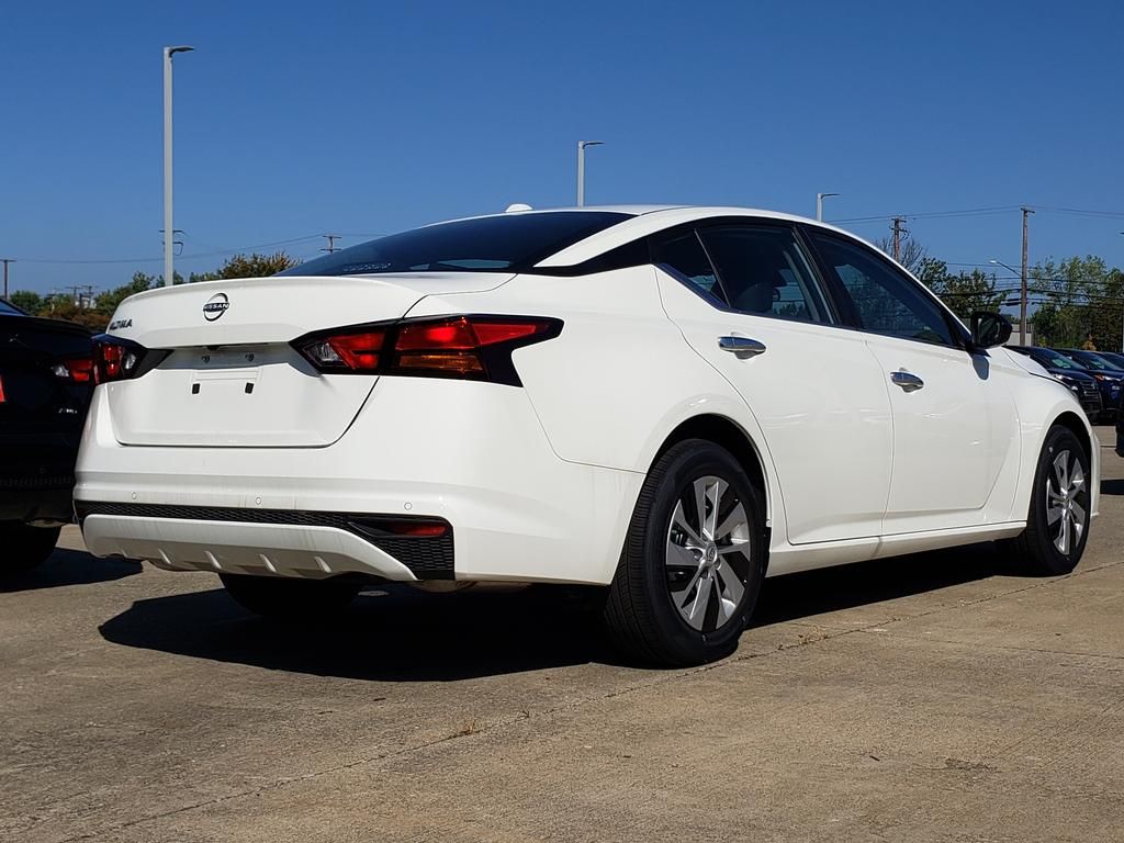2025 Nissan Altima 2.5 S photo 2