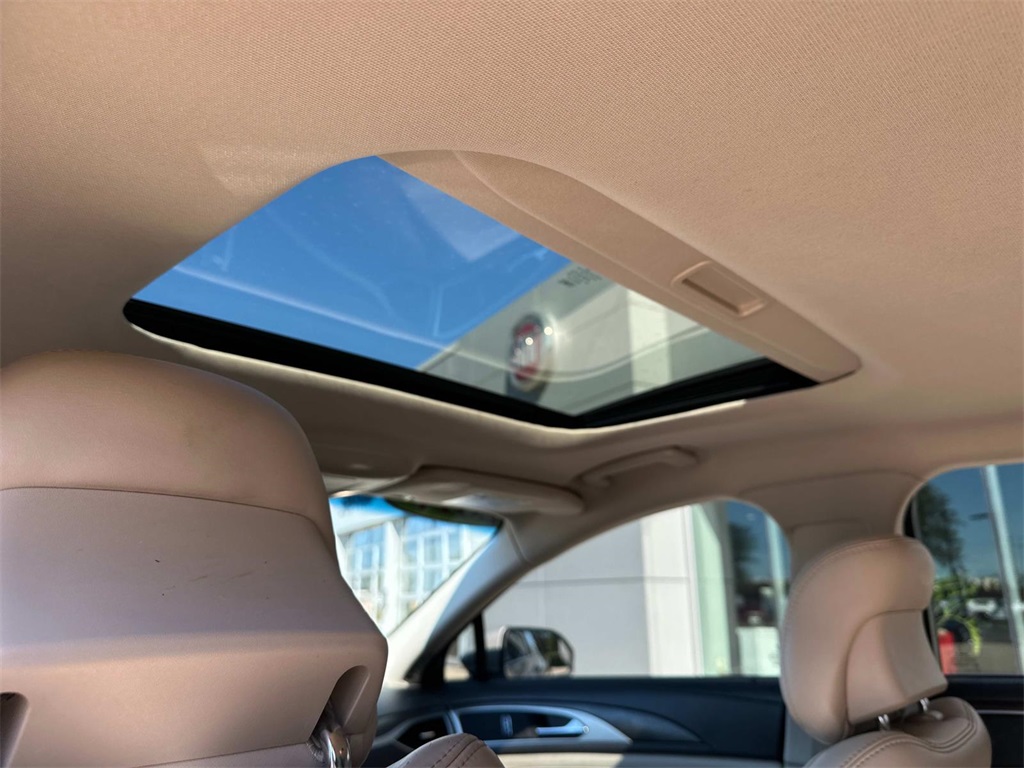 2017 Lincoln MKZ Reserve photo 11