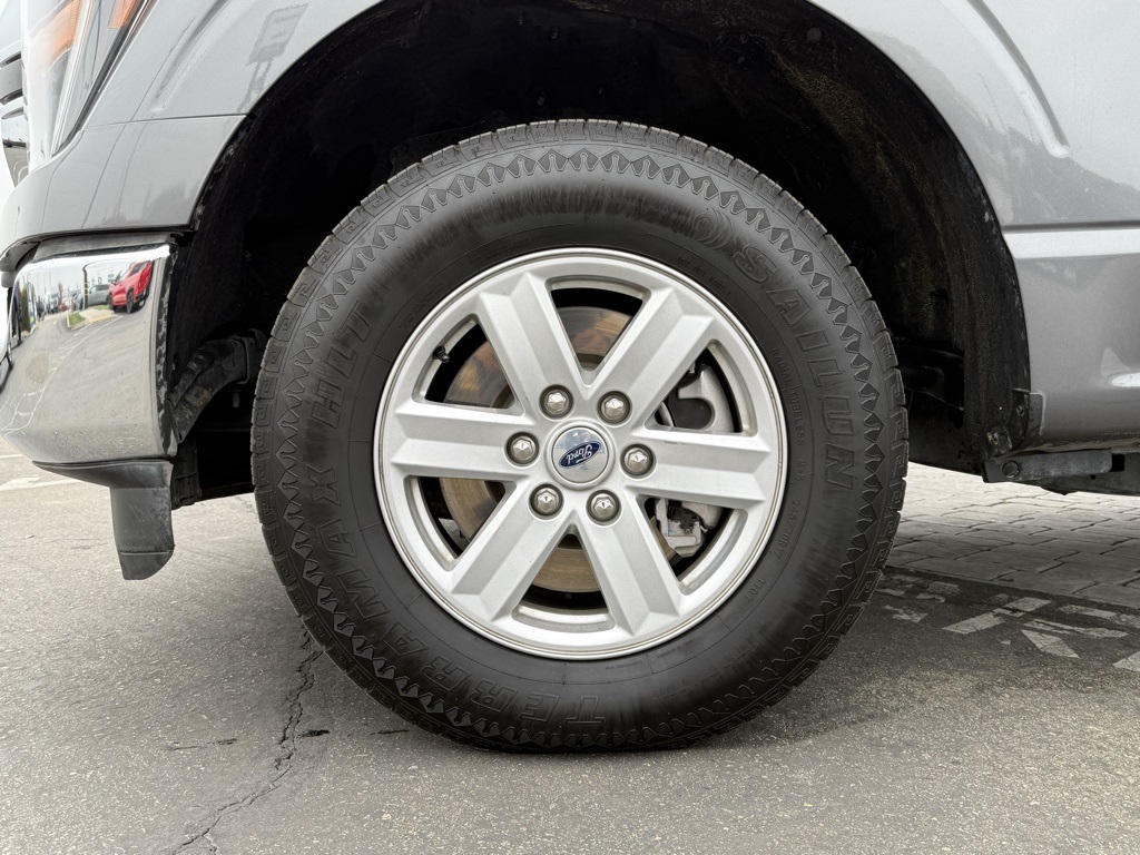 2023 Ford F-150 XLT photo 4