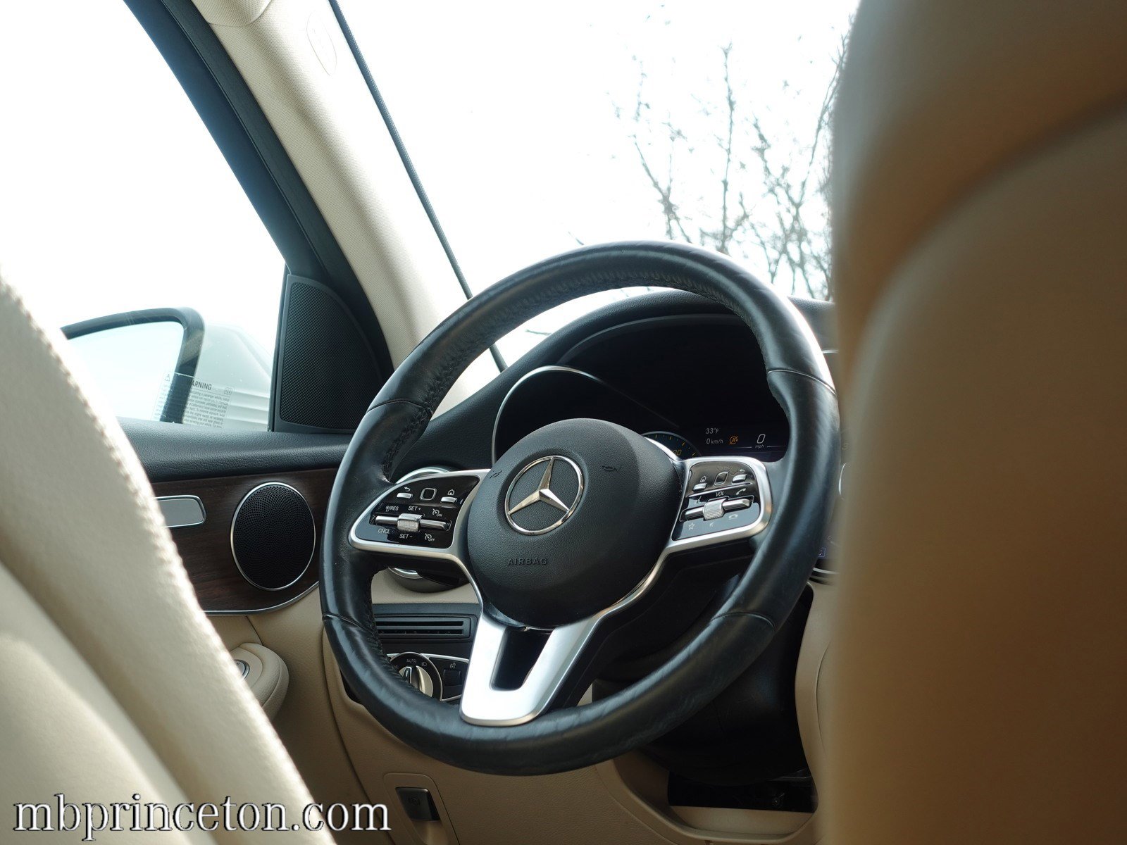 2021 Mercedes Benz GLC 300 photo 11