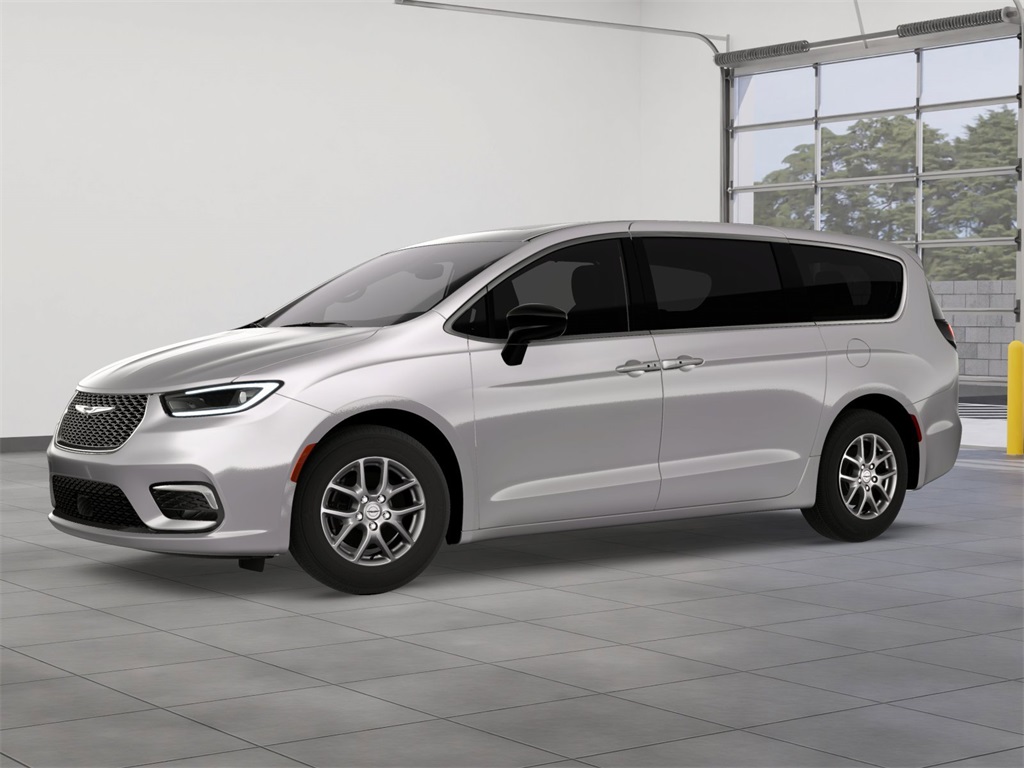 2026 Chrysler Pacifica photo 2