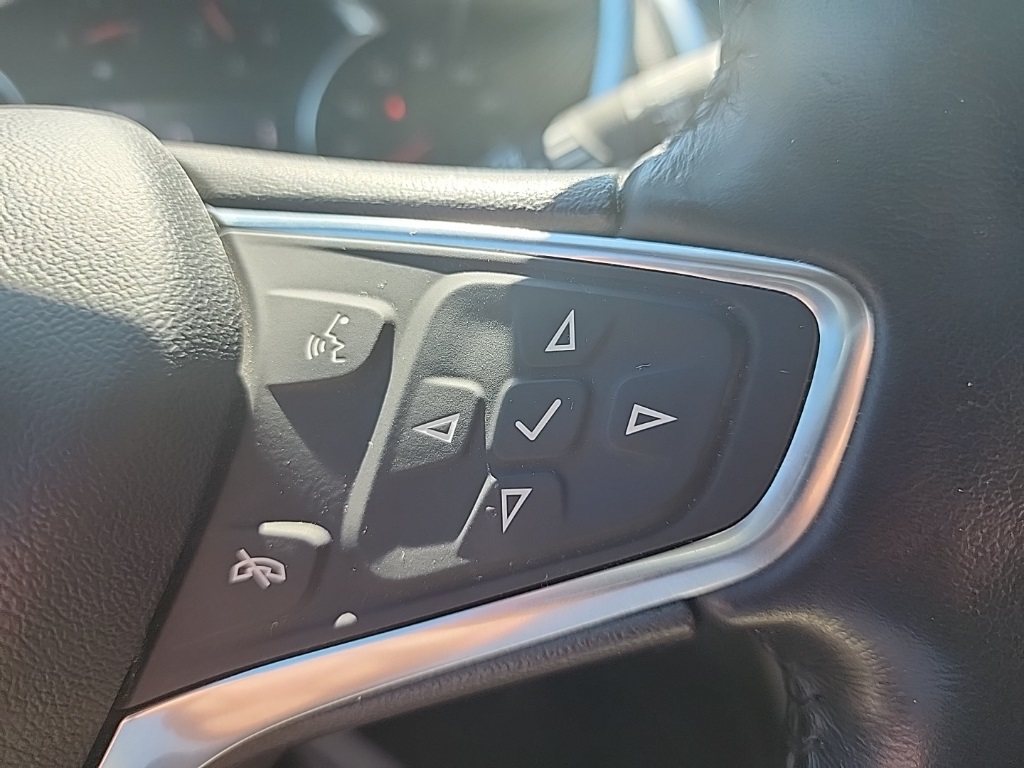 2020 Chevrolet Equinox LT photo 13