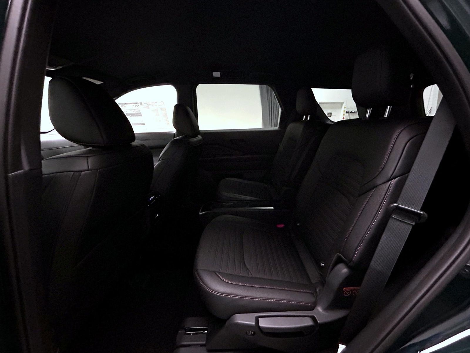 2025 Nissan Pathfinder Rock Creek photo 10