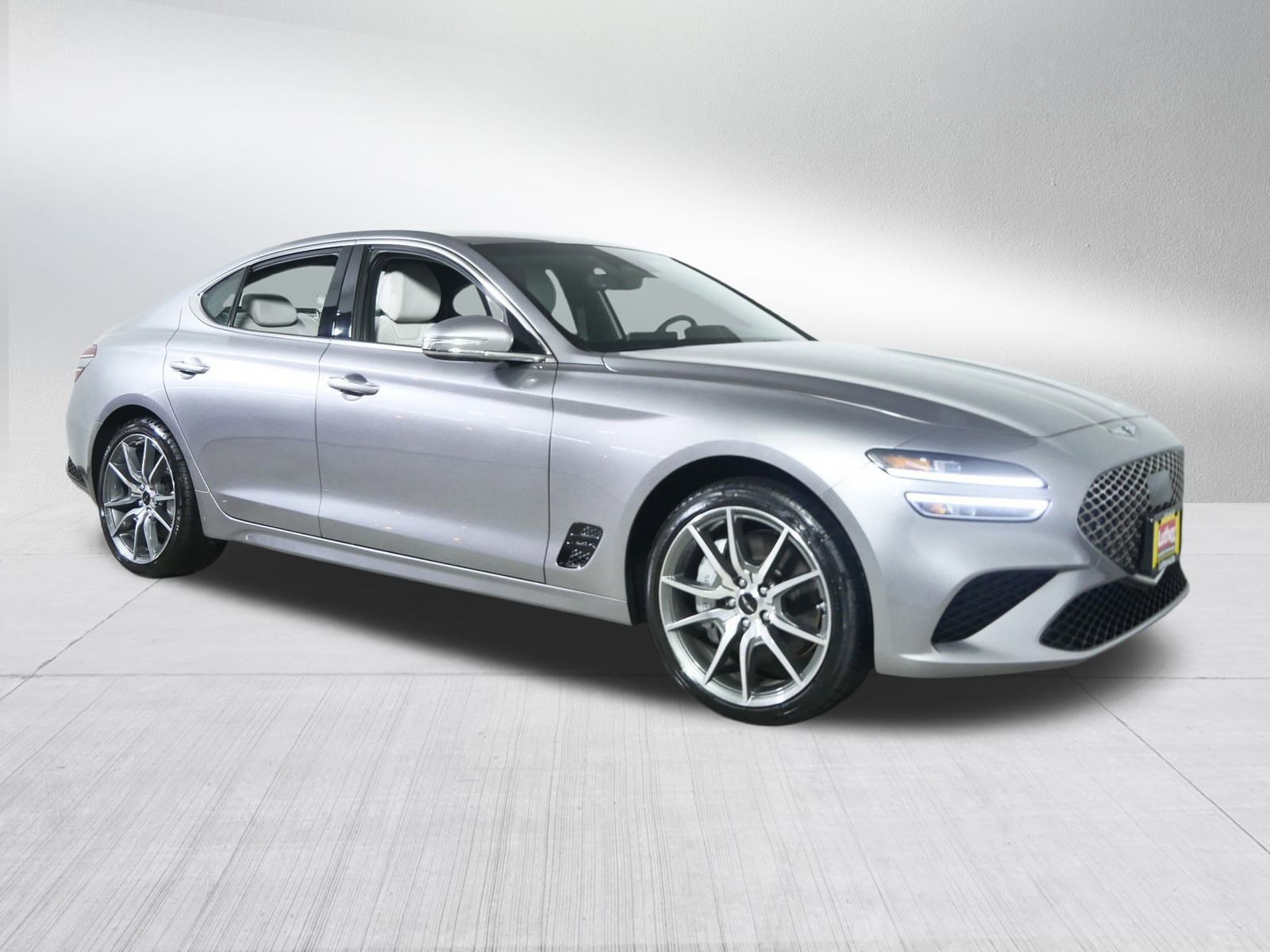 2024 GENESIS G70 Standard's photo