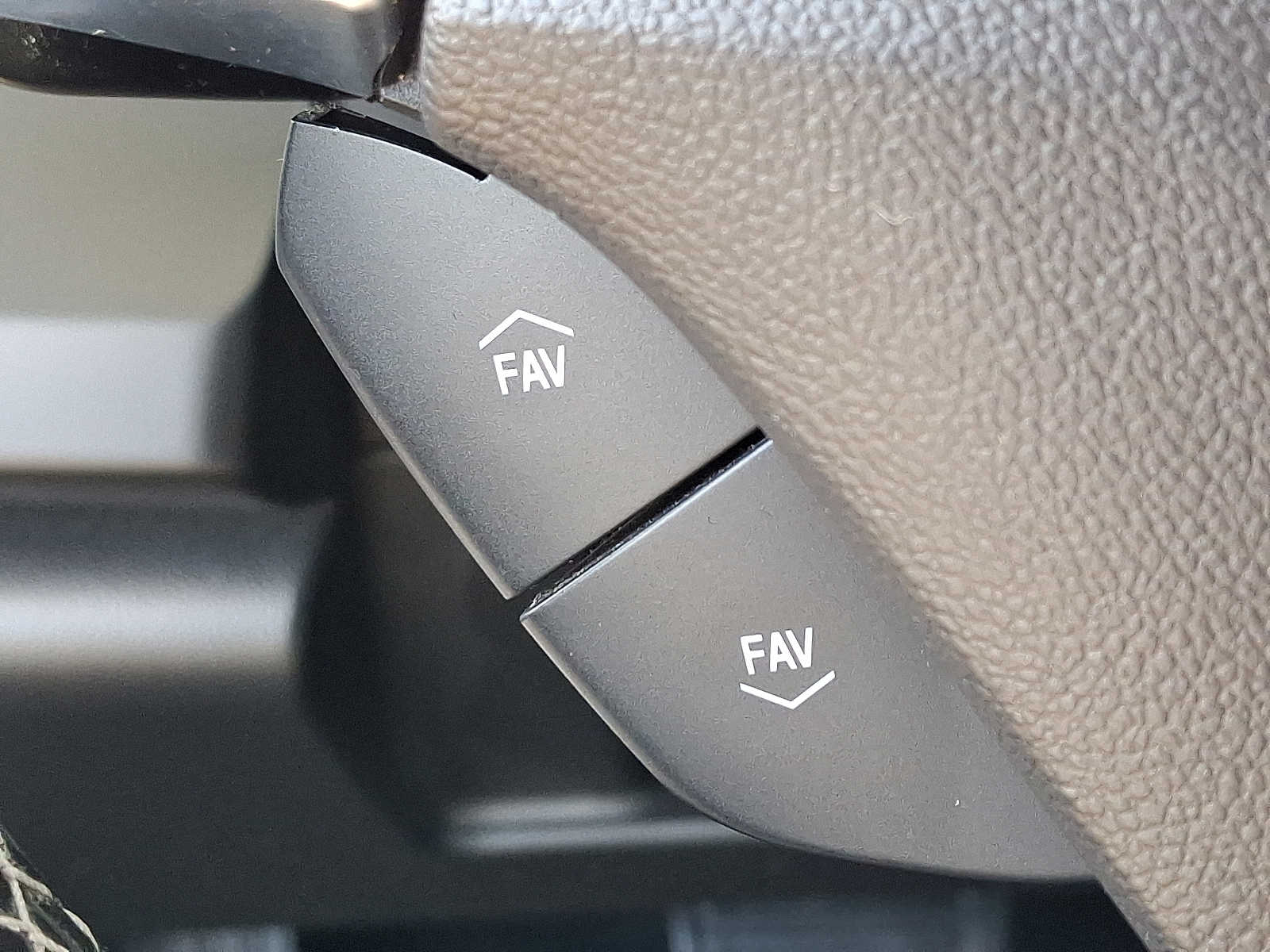 2017 Chevrolet Camaro 1LT photo 25