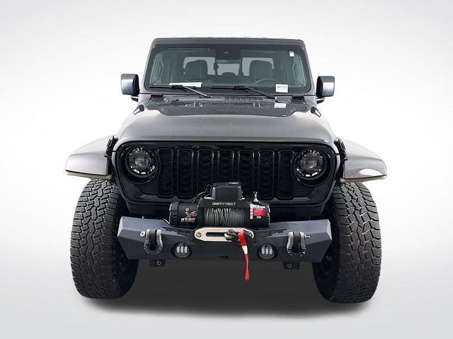 2024 Jeep Gladiator Willys photo 2