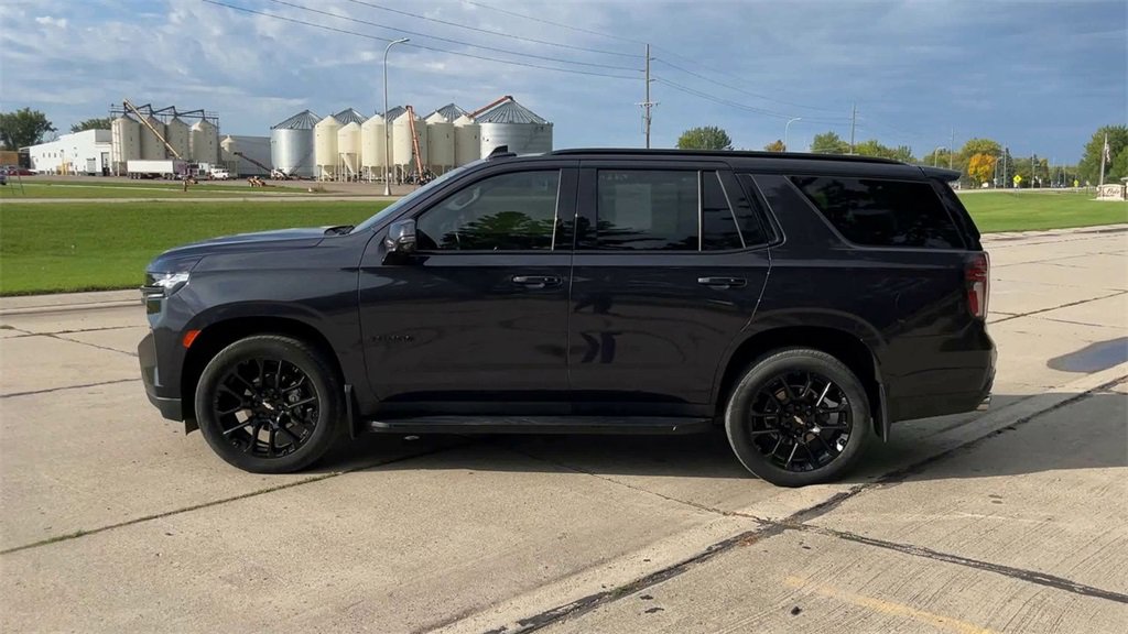 2022 Chevrolet Tahoe RST photo 4