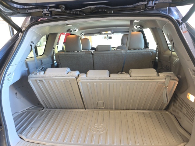 2015 Toyota Highlander LE Plus photo 4