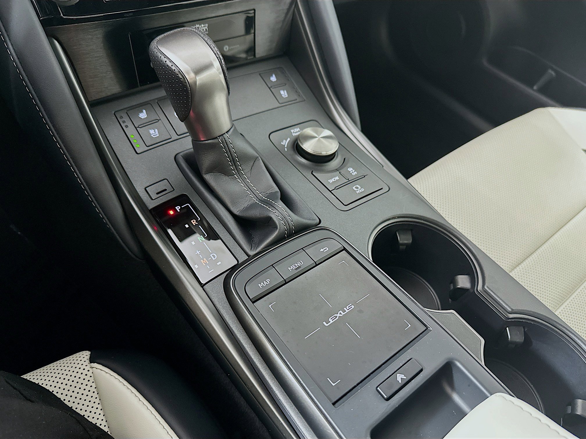 2022 Lexus IS 350 F SPORT AWD photo 17